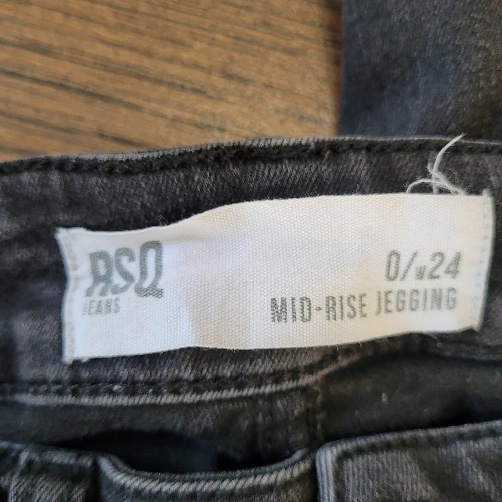 RSQ Mid-rise Destroyed Distressed Black Jegging Jeans Size Women's 0/24 - Picture 11 of 12